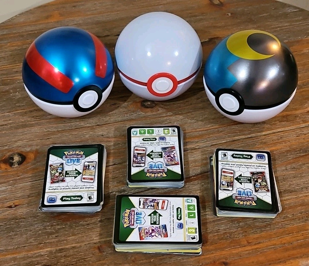 Pokemon Cards Gift Pokeball Tin & 31x Card Bulk Booster Joblot V/EX/VMAX