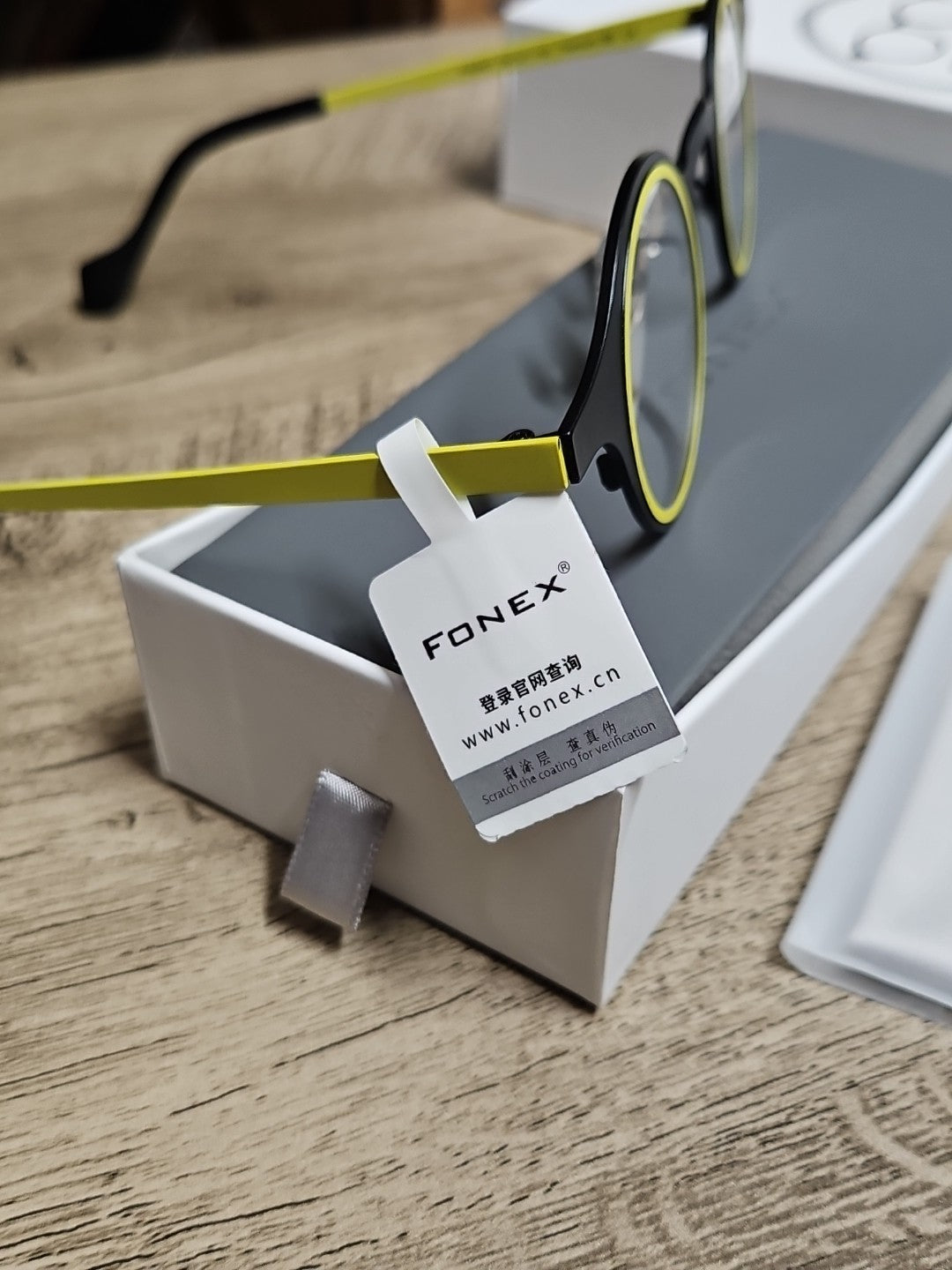 Unisex Round Titanium Eyeglasses Frame Black/ Yellow 39/27/150 Fonex
