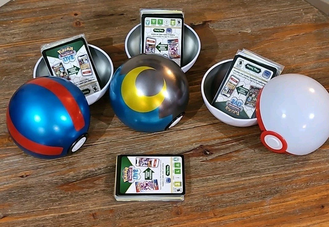 Pokemon Cards Gift Pokeball Tin & 31x Card Bulk Booster Joblot V/EX/VMAX - Horizon Endless
