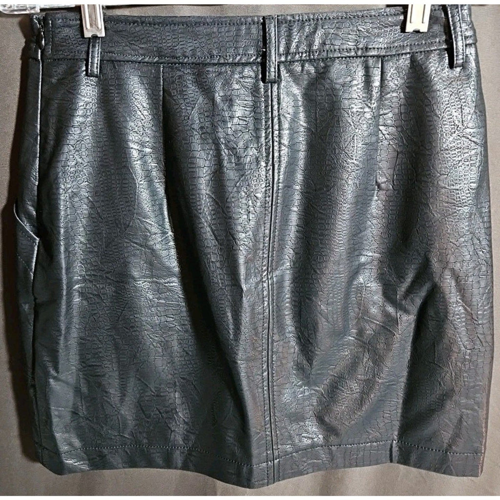 Shinestar Snake Skin Faux Leather Skirt Size Small - Horizon Endless