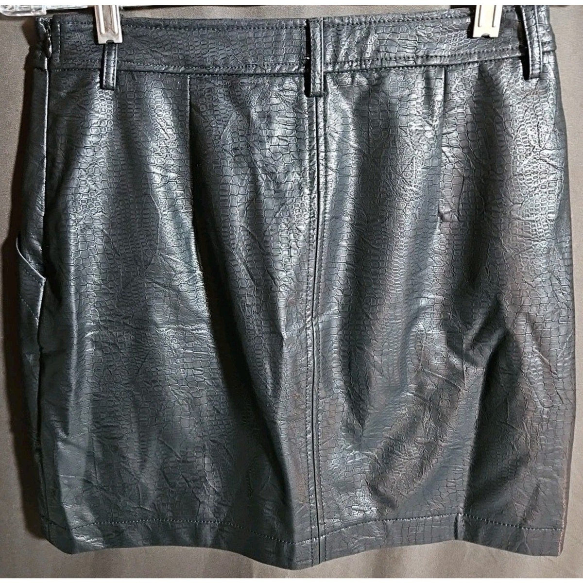 Shinestar Snake Skin Faux Leather Skirt Size Small - Horizon Endless