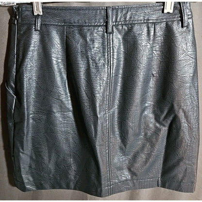 Shinestar Snake Skin Faux Leather Skirt Size Small - Horizon Endless