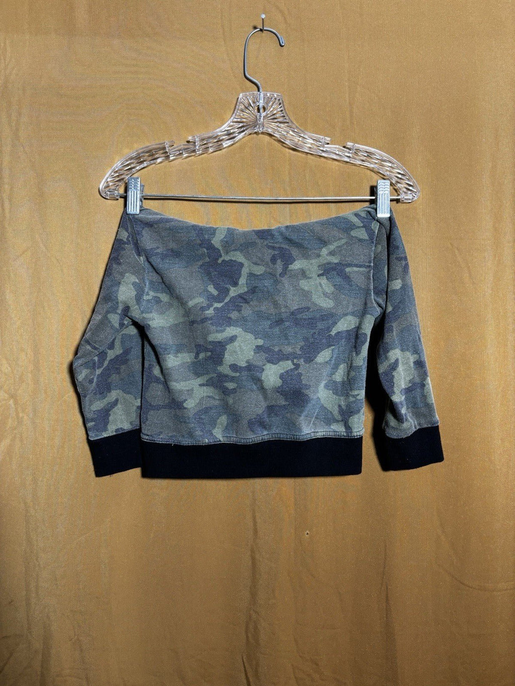Tapout WWE Camouflage Youth Small Size 4 Hoodie With Pockets - Horizon Endless