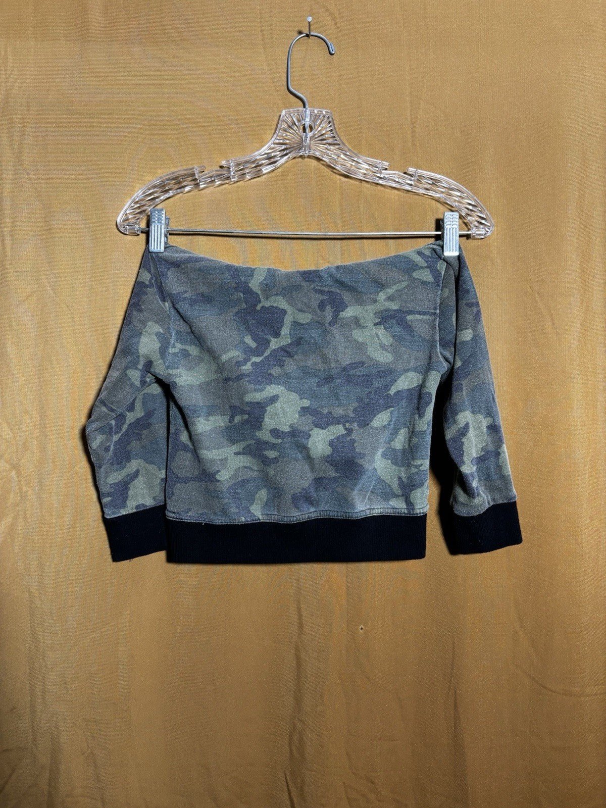 Tapout WWE Camouflage Youth Small Size 4 Hoodie With Pockets - Horizon Endless